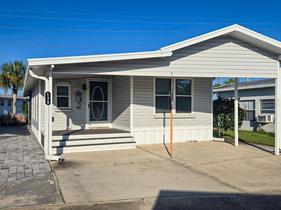 For Sale: $144,995 (2 beds, 2 baths, 818 Square Feet)