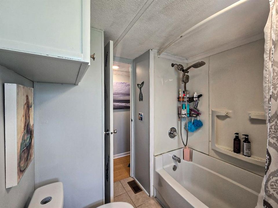 For Sale: $144,995 (2 beds, 2 baths, 818 Square Feet)