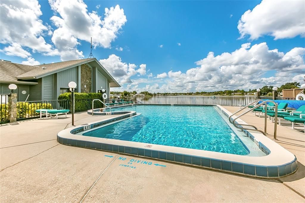 For Sale: $144,995 (2 beds, 2 baths, 818 Square Feet)