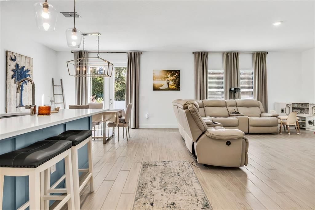 For Sale: $425,000 (4 beds, 2 baths, 2460 Square Feet)