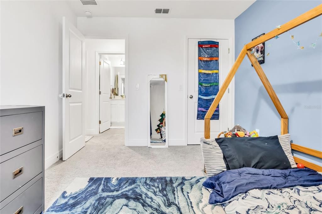 For Sale: $425,000 (4 beds, 2 baths, 2460 Square Feet)