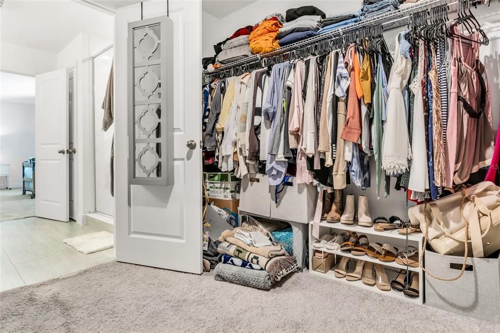 For Sale: $425,000 (4 beds, 2 baths, 2460 Square Feet)