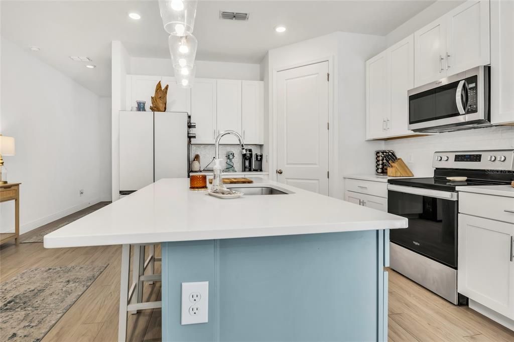 For Sale: $425,000 (4 beds, 2 baths, 2460 Square Feet)