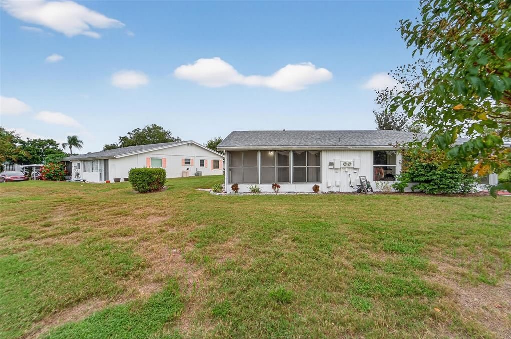 For Sale: $99,900 (1 beds, 1 baths, 800 Square Feet)