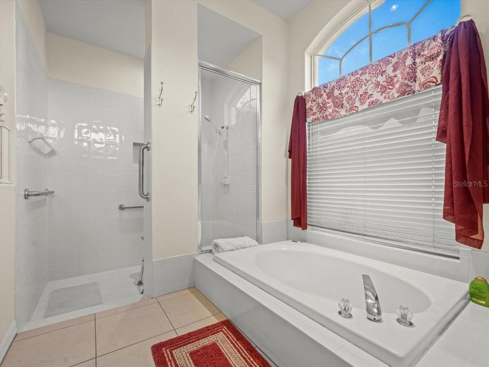 Active With Contract: $519,000 (4 beds, 3 baths, 2804 Square Feet)