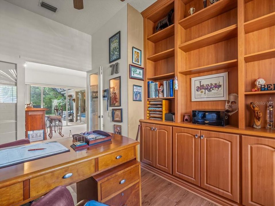 Active With Contract: $519,000 (4 beds, 3 baths, 2804 Square Feet)