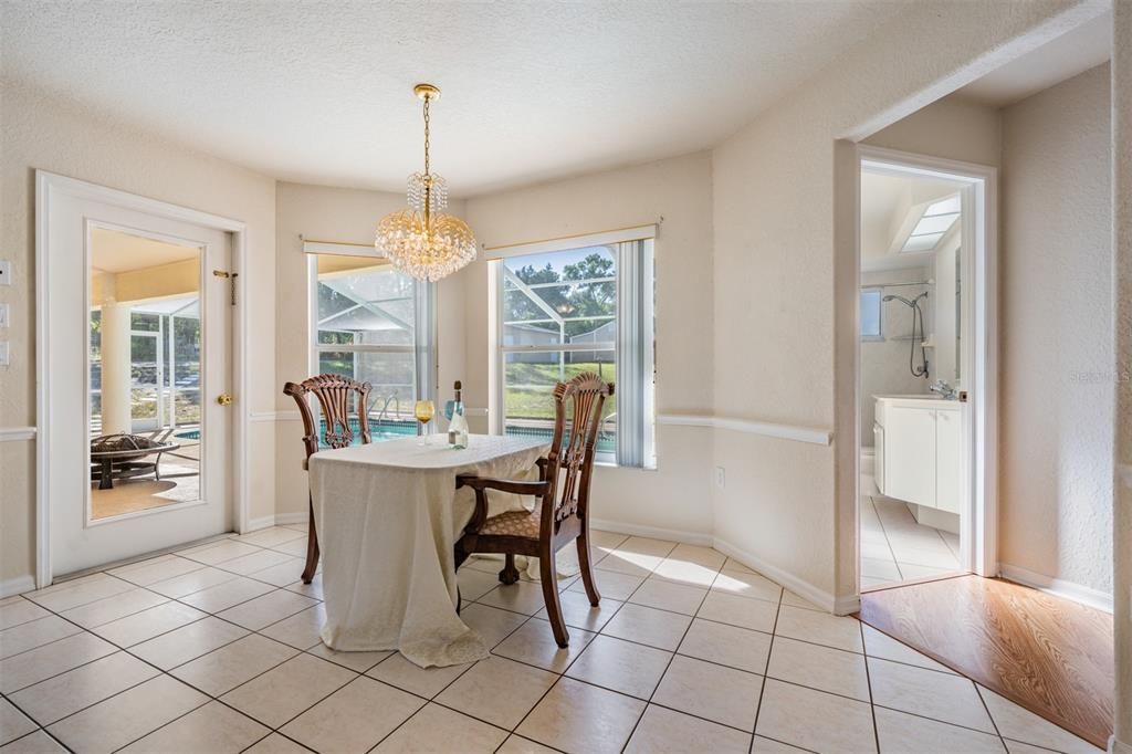 For Sale: $530,000 (3 beds, 2 baths, 1943 Square Feet)