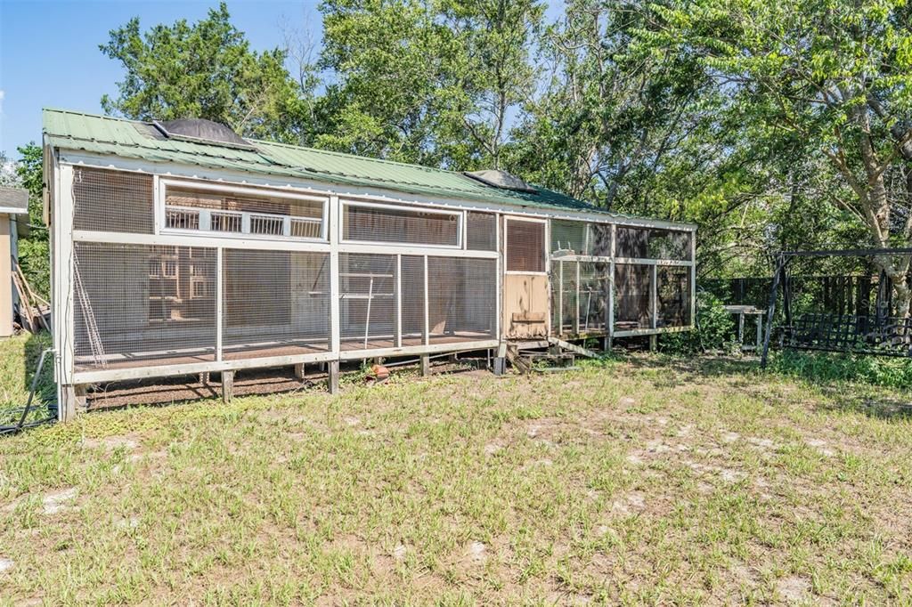 For Sale: $530,000 (3 beds, 2 baths, 1943 Square Feet)