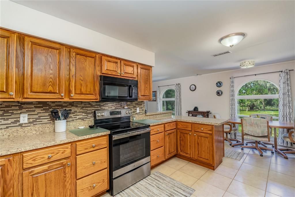 En Venta: $510,000 (4 camas, 2 baños, 2020 Pies cuadrados)