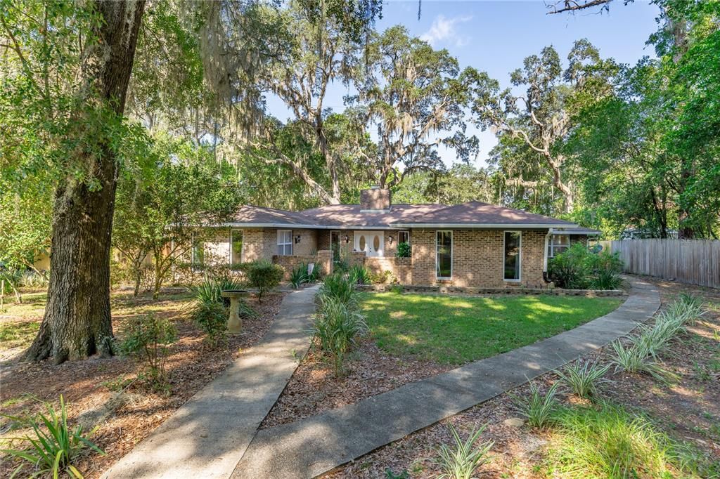 En Venta: $510,000 (4 camas, 2 baños, 2020 Pies cuadrados)