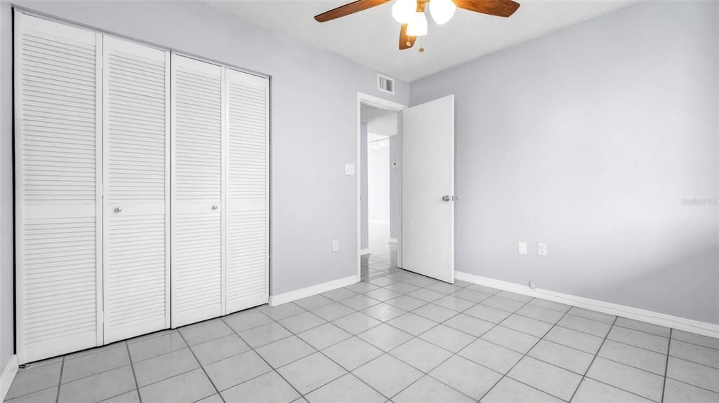Activo con contrato: $230,000 (2 camas, 2 baños, 1019 Pies cuadrados)
