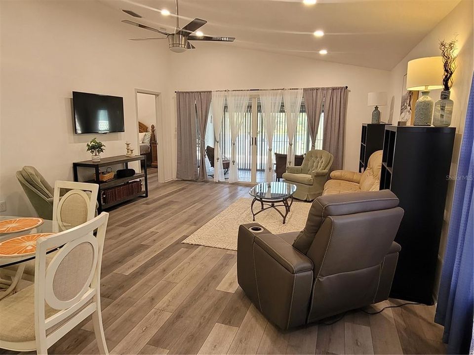 For Rent: $2,900 (3 beds, 2 baths, 1316 Square Feet)