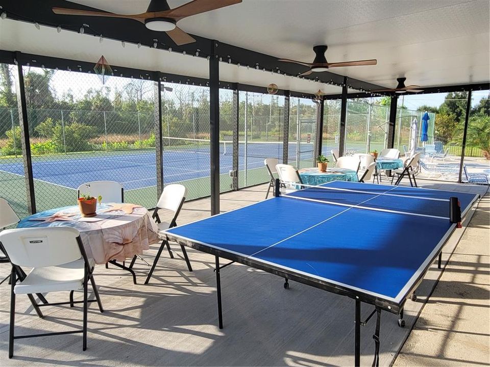 For Rent: $2,900 (3 beds, 2 baths, 1316 Square Feet)