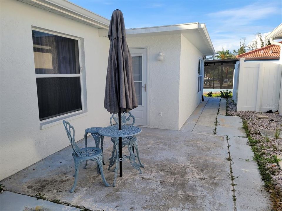 For Rent: $2,900 (3 beds, 2 baths, 1316 Square Feet)