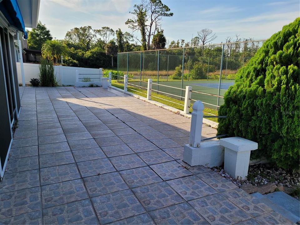 For Rent: $2,900 (3 beds, 2 baths, 1316 Square Feet)