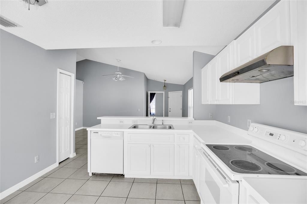 待售: $289,000 (3 贝兹, 2 浴室, 1254 平方英尺)