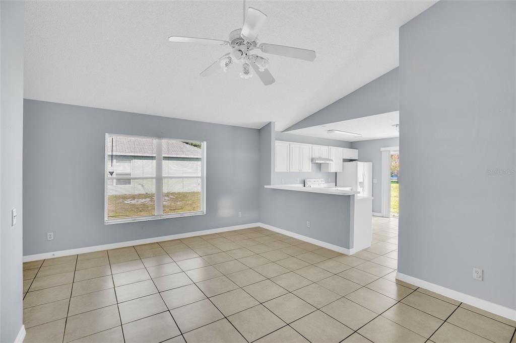 待售: $289,000 (3 贝兹, 2 浴室, 1254 平方英尺)