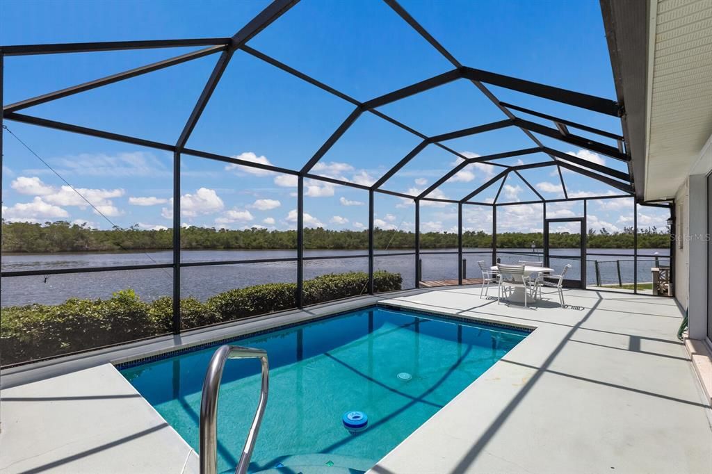 Под контрактом: $1,299,000 (3 спален, 3 ванн, 1969 Квадратных фут)