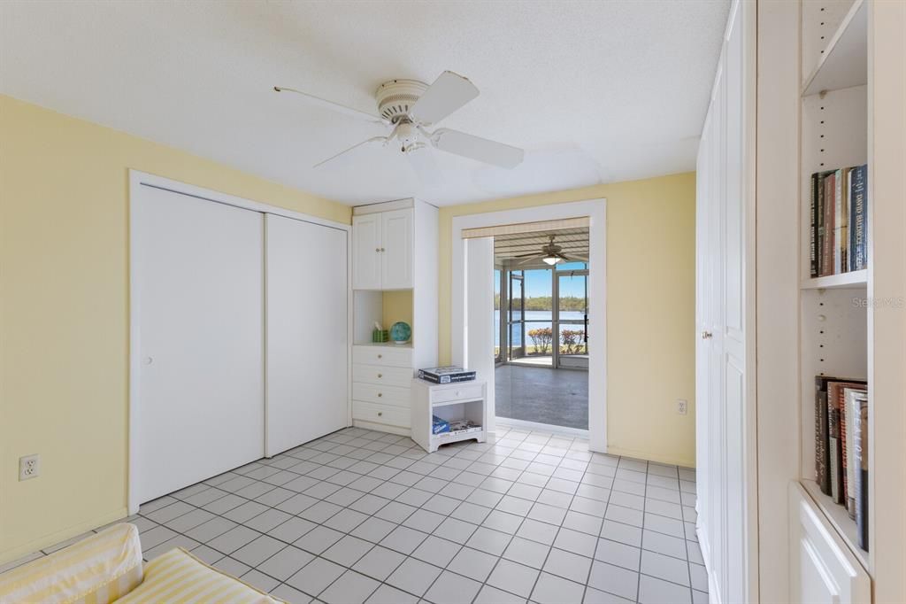 Под контрактом: $1,299,000 (3 спален, 3 ванн, 1969 Квадратных фут)