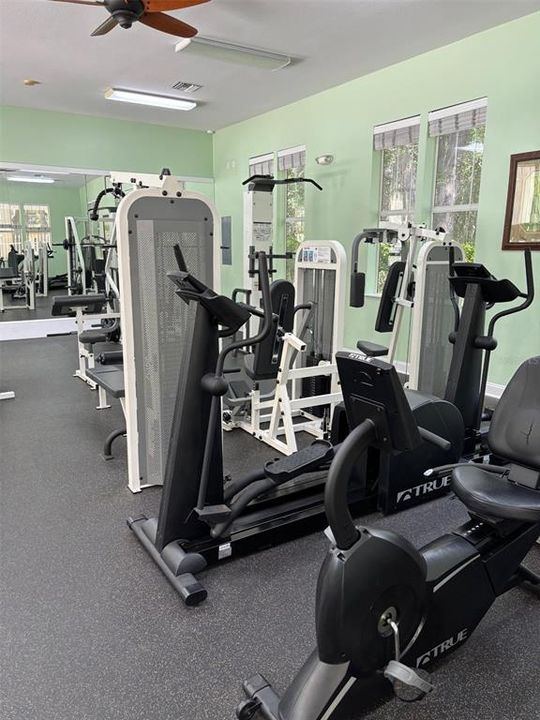 合同活跃: $1,795 (2 贝兹, 2 浴室, 1088 平方英尺)