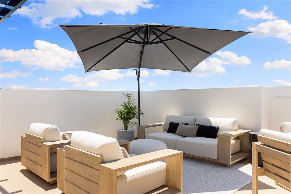 出租: $4,200 (3 贝兹, 2 浴室, 1814 平方英尺)