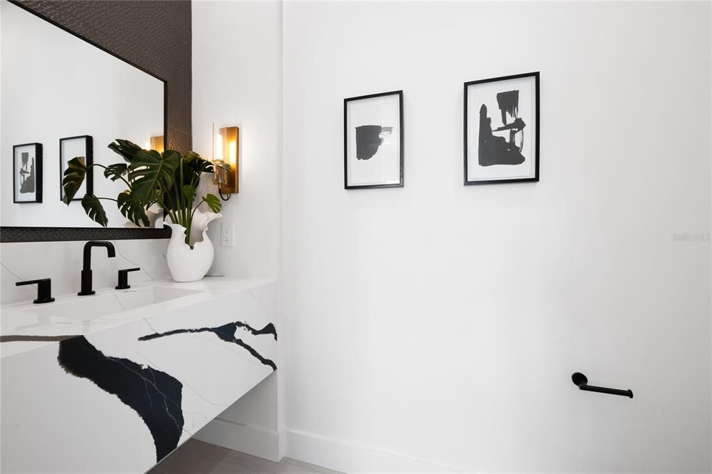 出租: $4,200 (3 贝兹, 2 浴室, 1814 平方英尺)