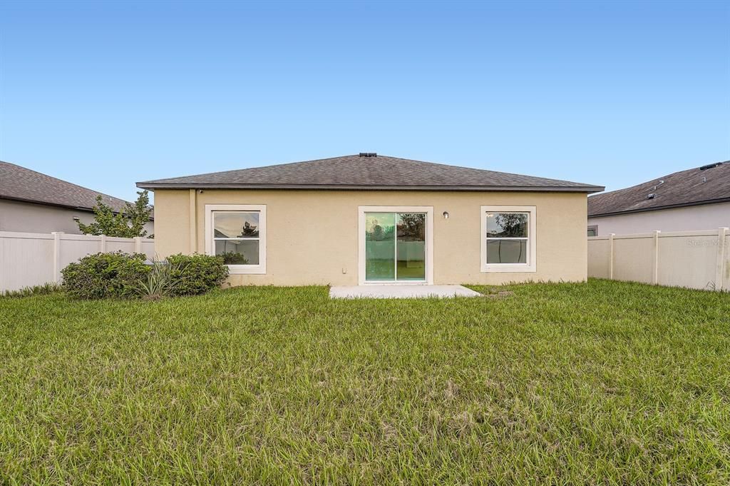 Activo con contrato: $289,900 (3 camas, 2 baños, 1508 Pies cuadrados)