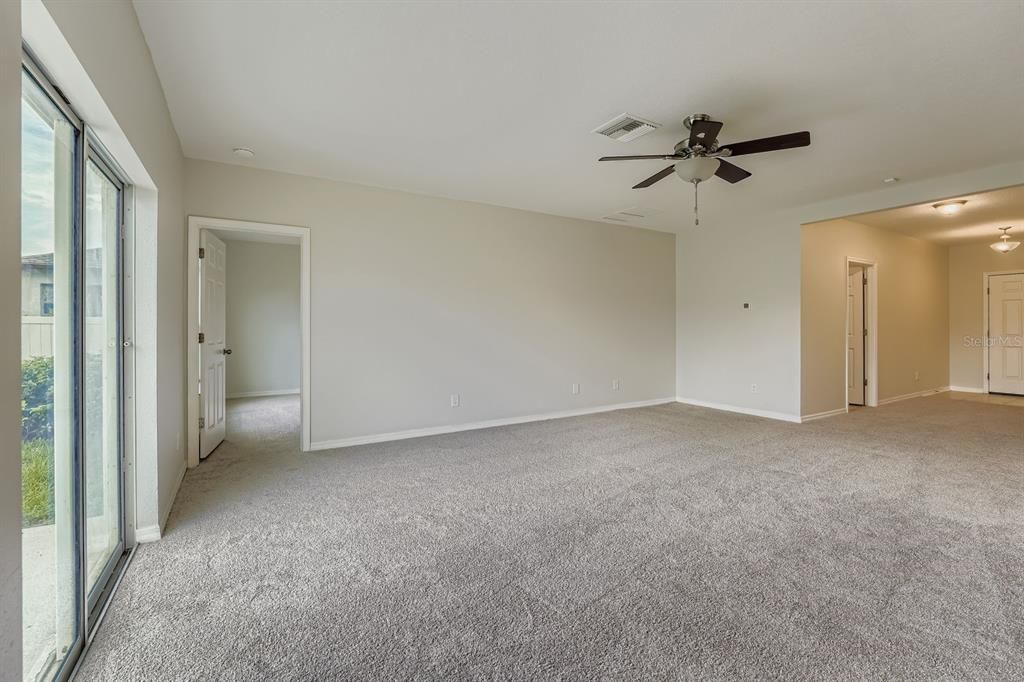 Activo con contrato: $289,900 (3 camas, 2 baños, 1508 Pies cuadrados)