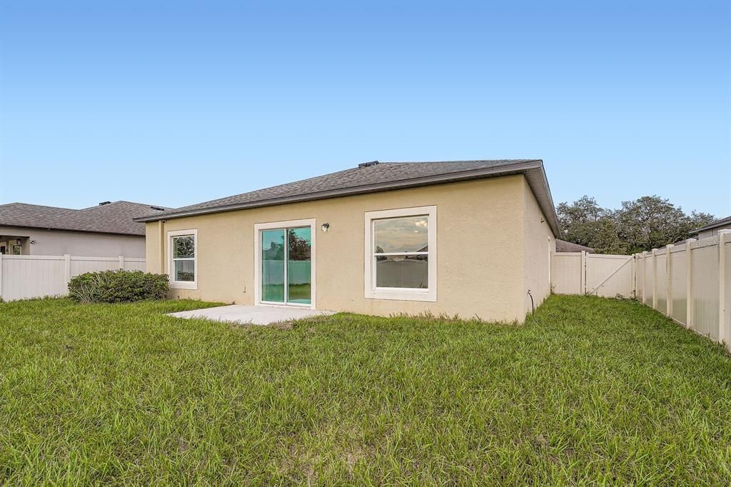 Activo con contrato: $289,900 (3 camas, 2 baños, 1508 Pies cuadrados)