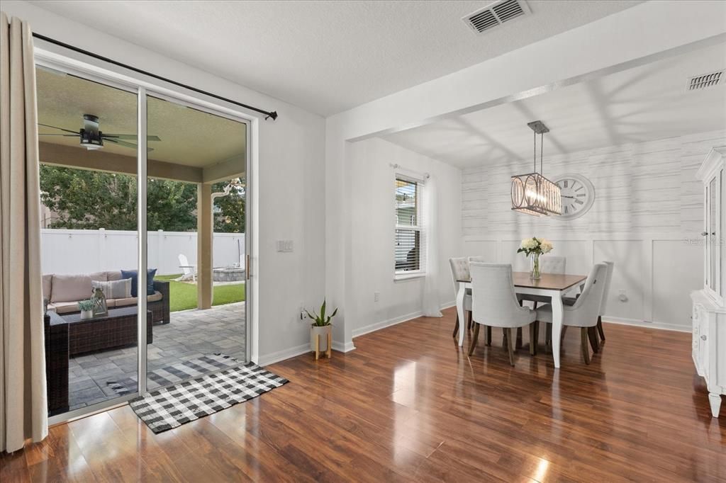 En Venta: $374,900 (4 camas, 2 baños, 2344 Pies cuadrados)