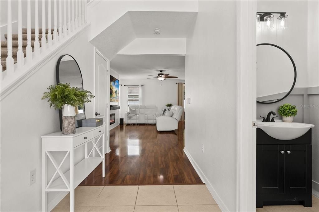 En Venta: $374,900 (4 camas, 2 baños, 2344 Pies cuadrados)