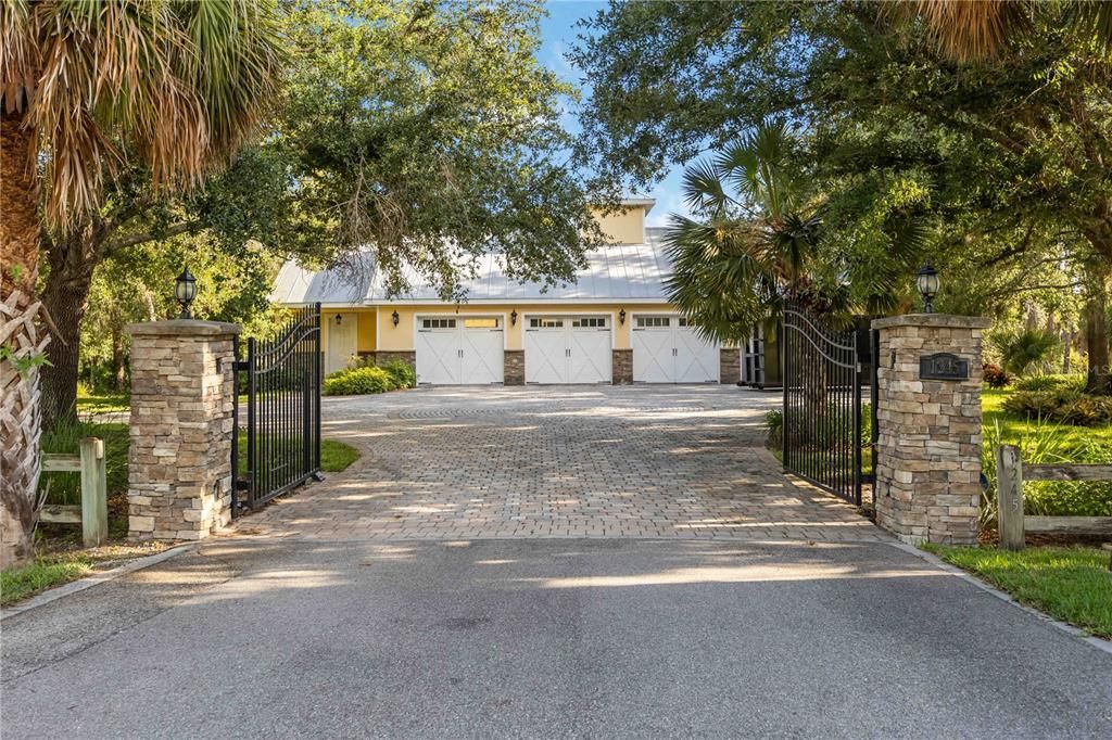 Active With Contract: $1,595,000 (4 beds, 4 baths, 4741 Square Feet)