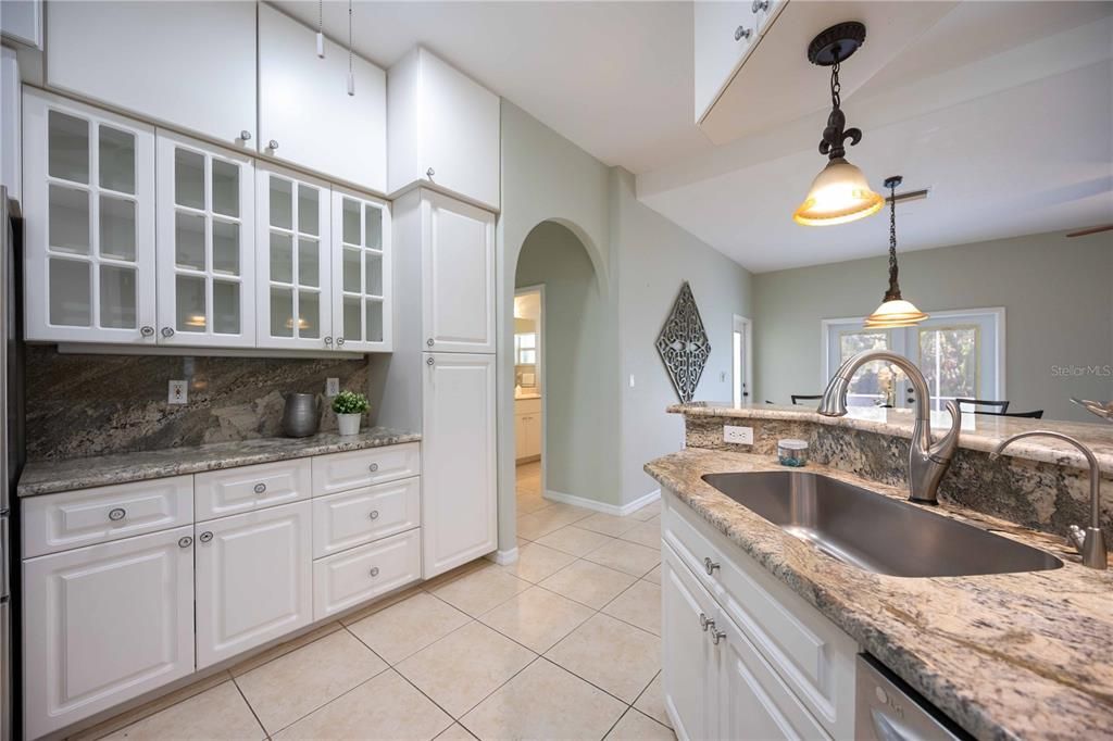 На продажу: $585,000 (3 спален, 2 ванн, 2785 Квадратных фут)