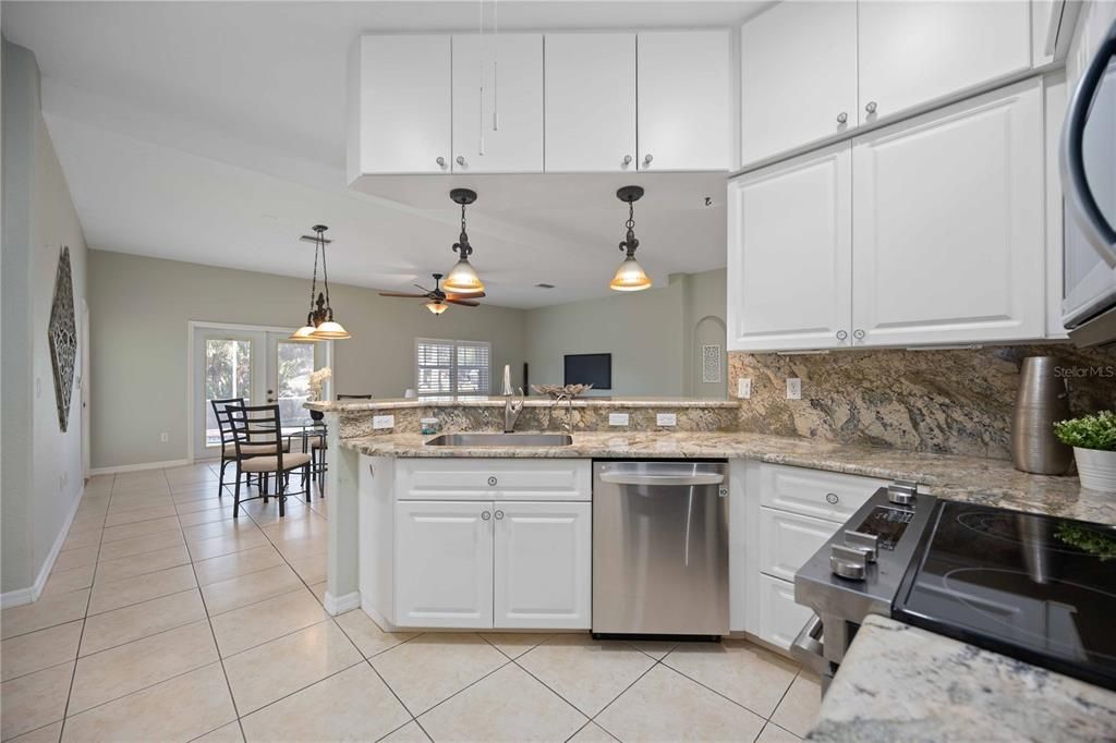 На продажу: $585,000 (3 спален, 2 ванн, 2785 Квадратных фут)