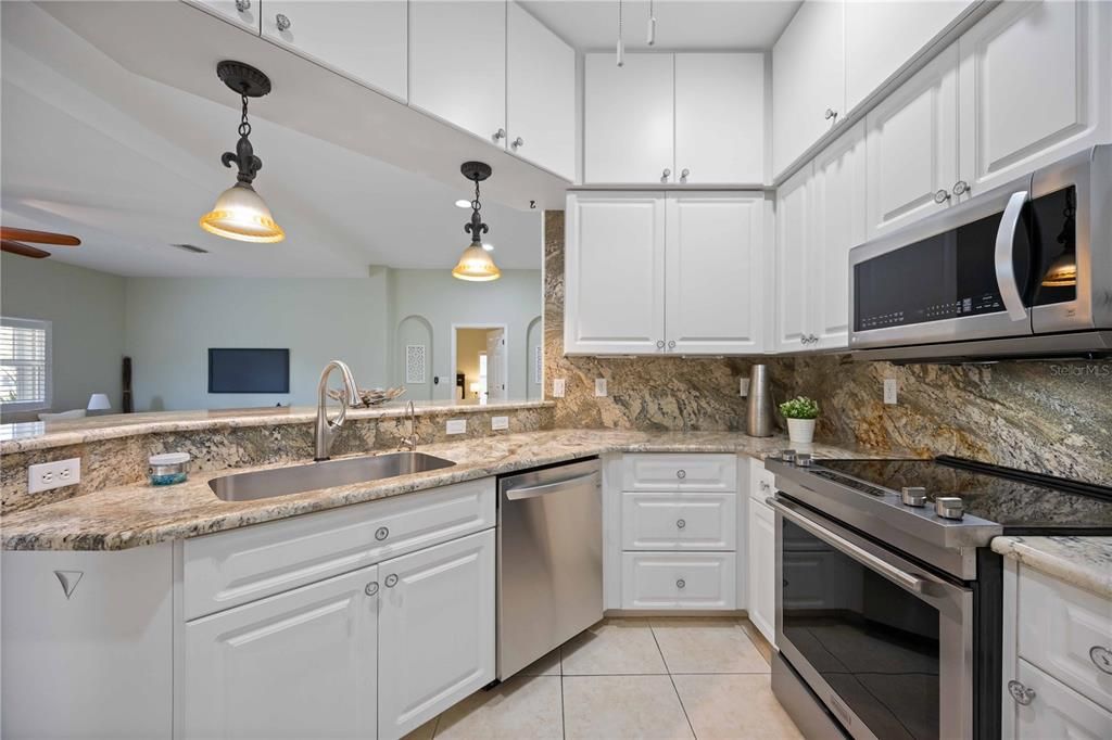 На продажу: $585,000 (3 спален, 2 ванн, 2785 Квадратных фут)