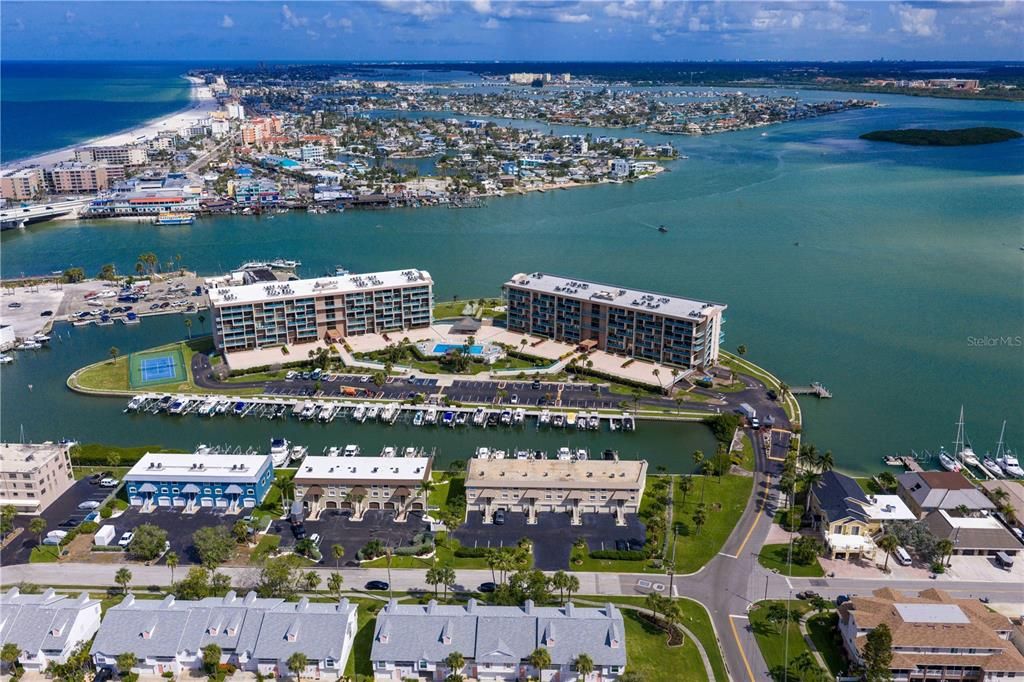 待售: $750,000 (2 贝兹, 2 浴室, 1260 平方英尺)