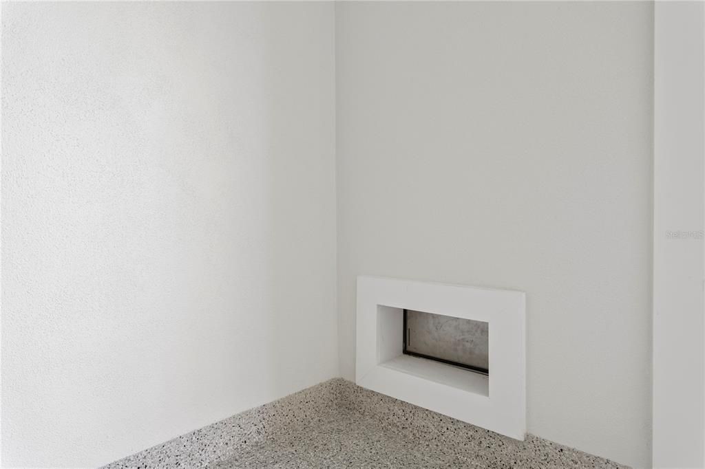 待售: $750,000 (2 贝兹, 2 浴室, 1260 平方英尺)