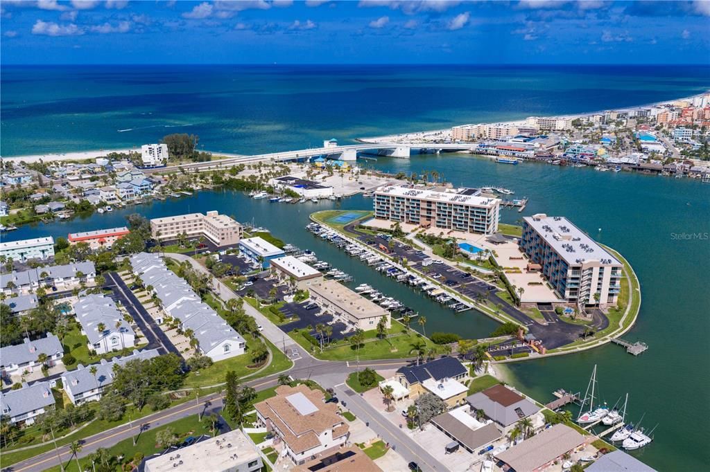 待售: $750,000 (2 贝兹, 2 浴室, 1260 平方英尺)