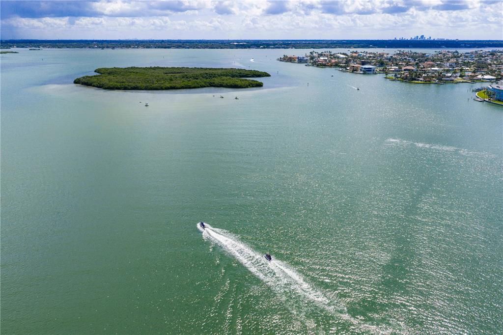 待售: $750,000 (2 贝兹, 2 浴室, 1260 平方英尺)