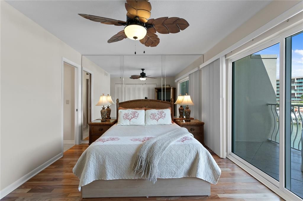 待售: $750,000 (2 贝兹, 2 浴室, 1260 平方英尺)