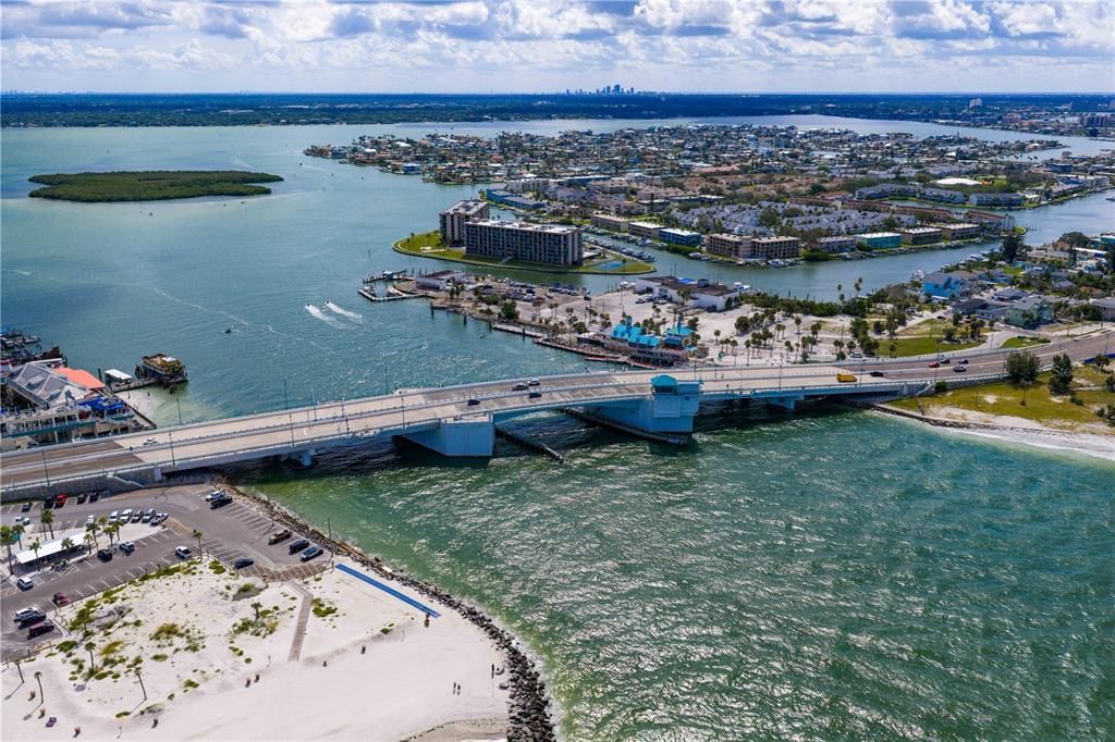 待售: $750,000 (2 贝兹, 2 浴室, 1260 平方英尺)