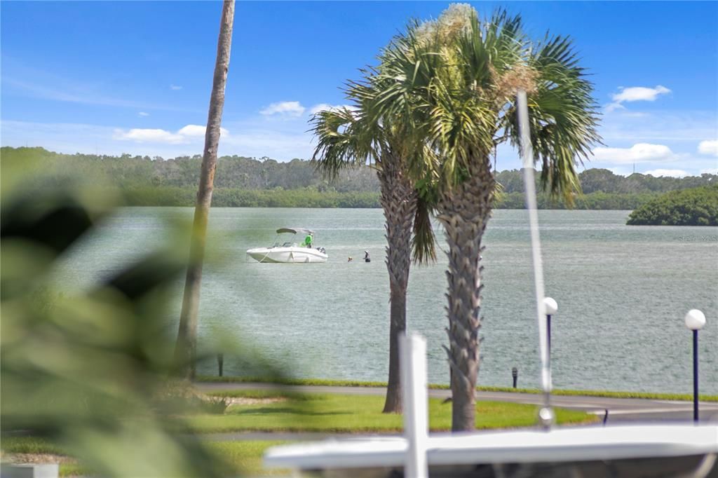 待售: $750,000 (2 贝兹, 2 浴室, 1260 平方英尺)