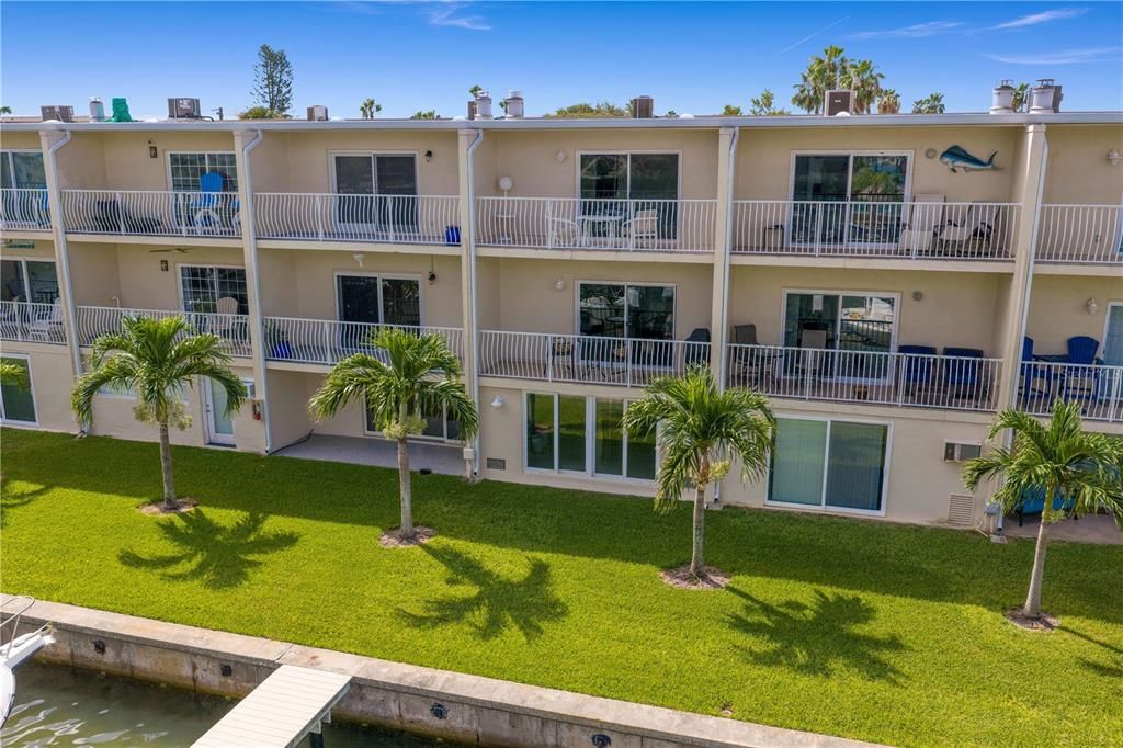 待售: $750,000 (2 贝兹, 2 浴室, 1260 平方英尺)