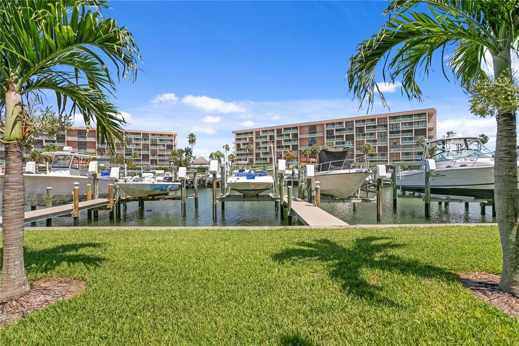 待售: $750,000 (2 贝兹, 2 浴室, 1260 平方英尺)