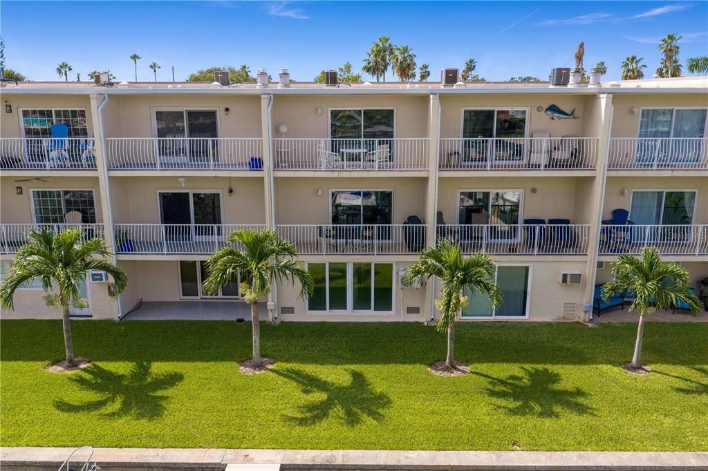 待售: $750,000 (2 贝兹, 2 浴室, 1260 平方英尺)