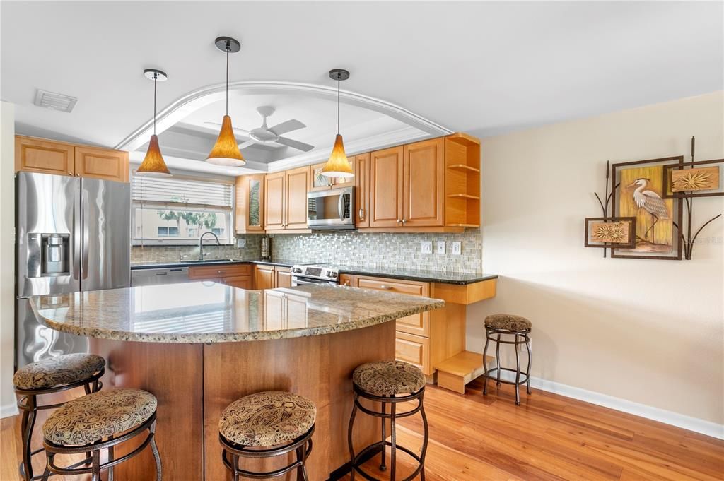 待售: $750,000 (2 贝兹, 2 浴室, 1260 平方英尺)