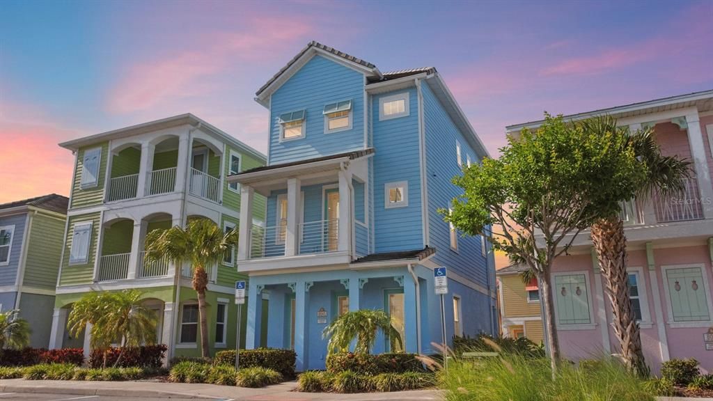 For Rent: $3,850 (4 beds, 4 baths, 1948 Square Feet)