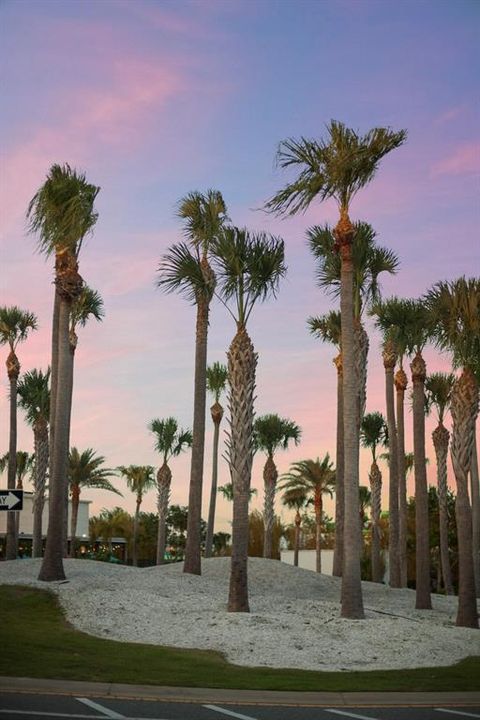 For Rent: $3,850 (4 beds, 4 baths, 1948 Square Feet)