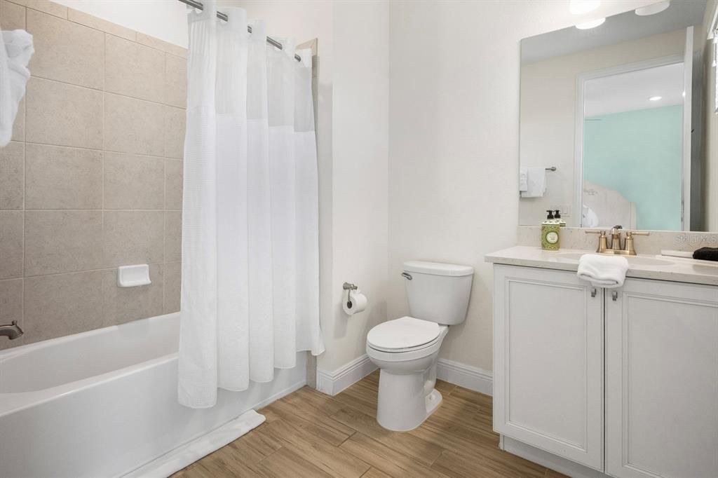 For Rent: $3,850 (4 beds, 4 baths, 1948 Square Feet)