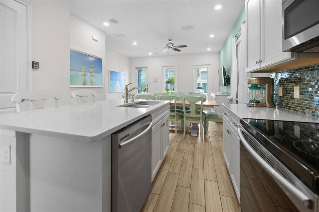 For Rent: $3,850 (4 beds, 4 baths, 1948 Square Feet)